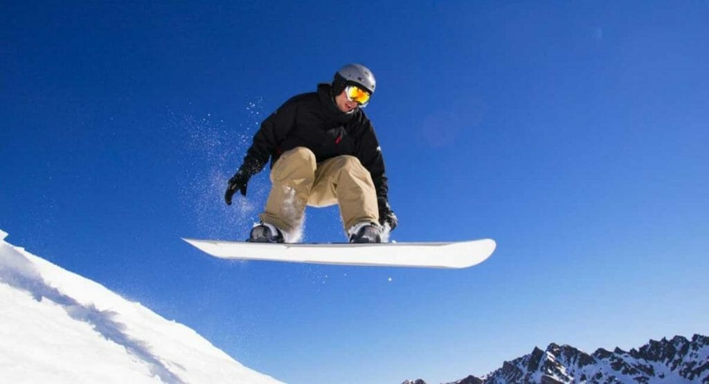 How Much Does It Cost to Snowboard